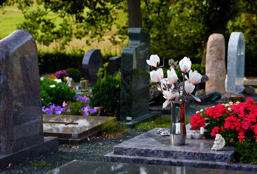 Why Traditional Funerals Are Still a Popular Choice